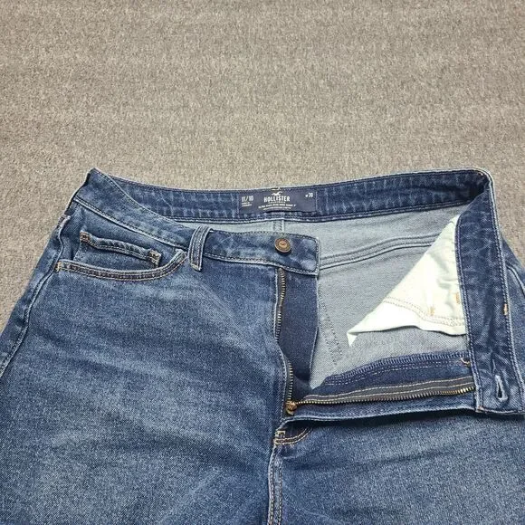 Hollister Ultra High Rise Mom Short 3 Inch Inseam Frayed Denim Blue W30 - Picture 4 of 9